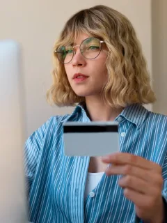 Woman analyzing what is the credit cycle