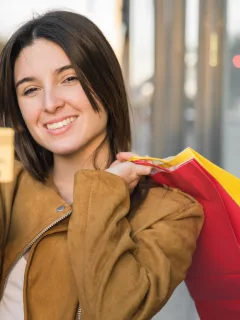 woman using Purchase protection on credit card.
