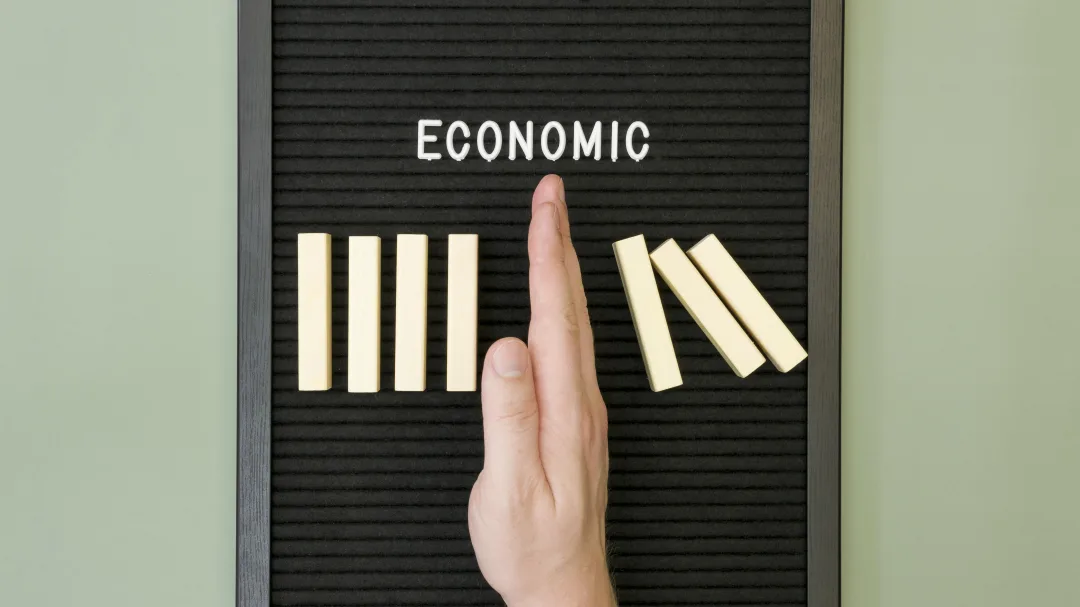 Economic fragility signs labor market
