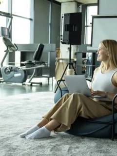 Best Credit Cards for Airport Lounge Access 2025 - Cover Image