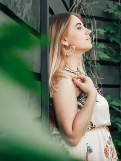 Elevate Your Look: Top 5 Jewelry Trends for 2025 - Cover Image