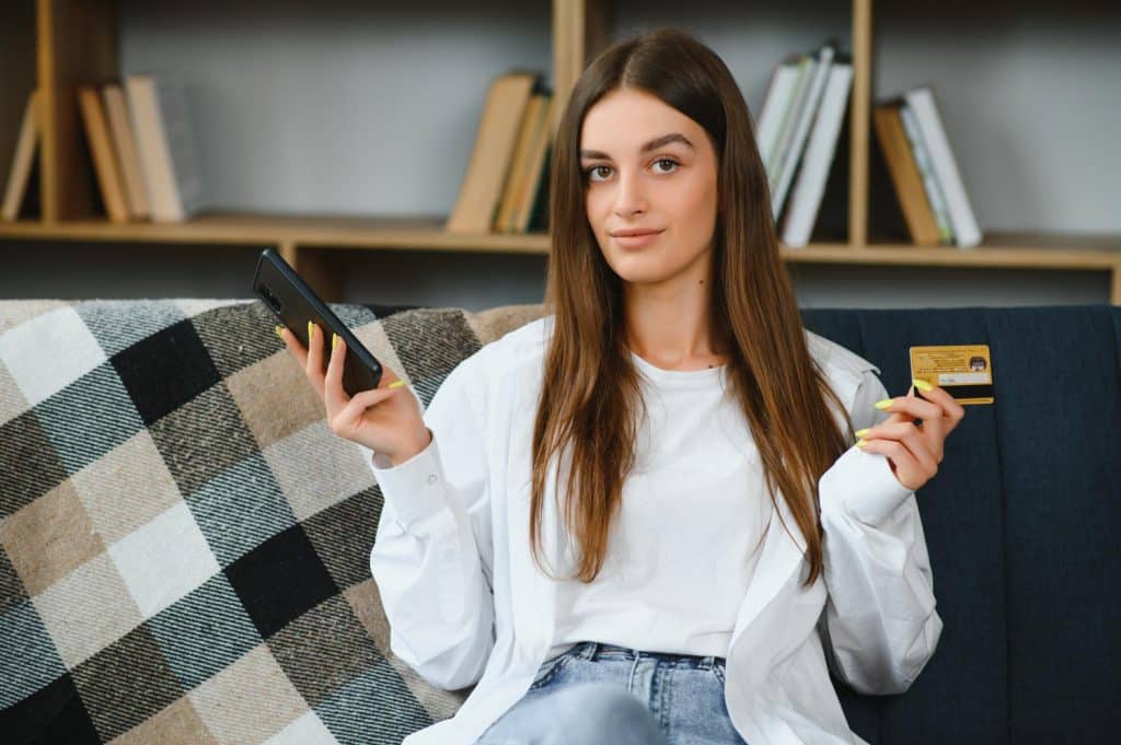 How to Choose a Cash Back Credit Card: Check Out These Tips!