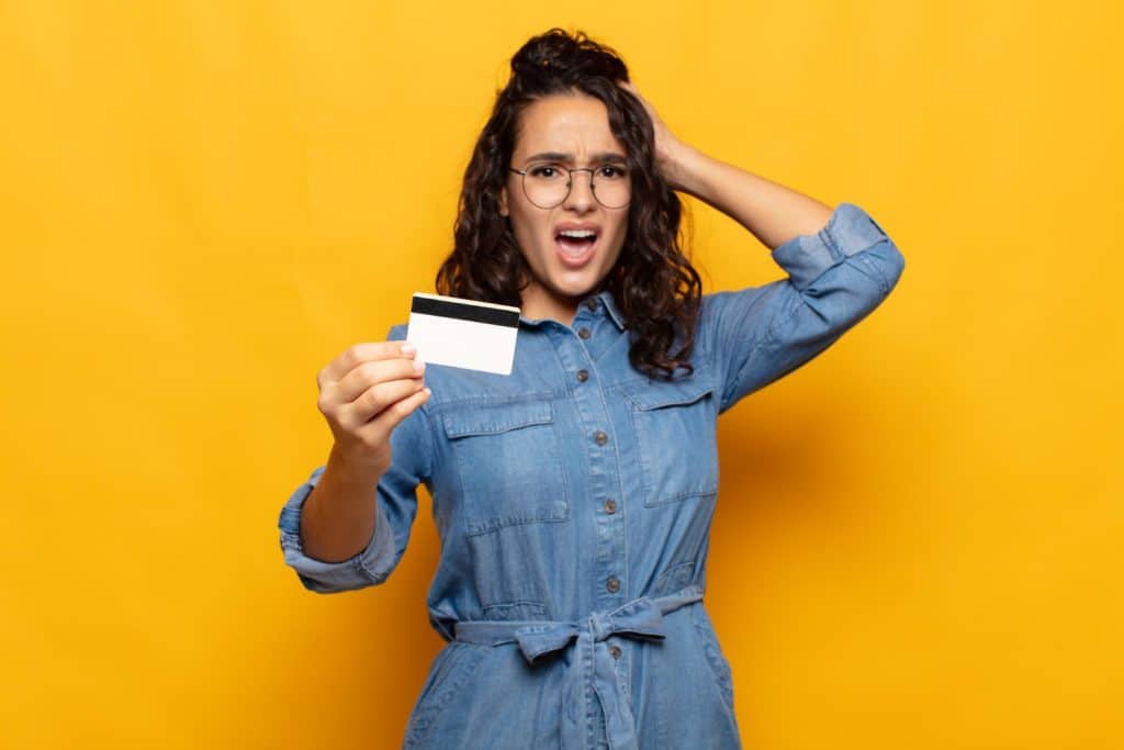 Main Credit Card Mistakes: Know What to Avoid