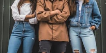 US denim trends 2025: key styles shaping fashion - Cover Image