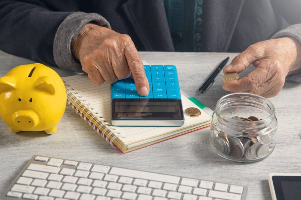 US personal finance tips 2026: smart strategies to save